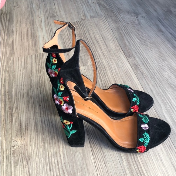 Shoe Republic La Embroidery Heels - Picture 2 of 7